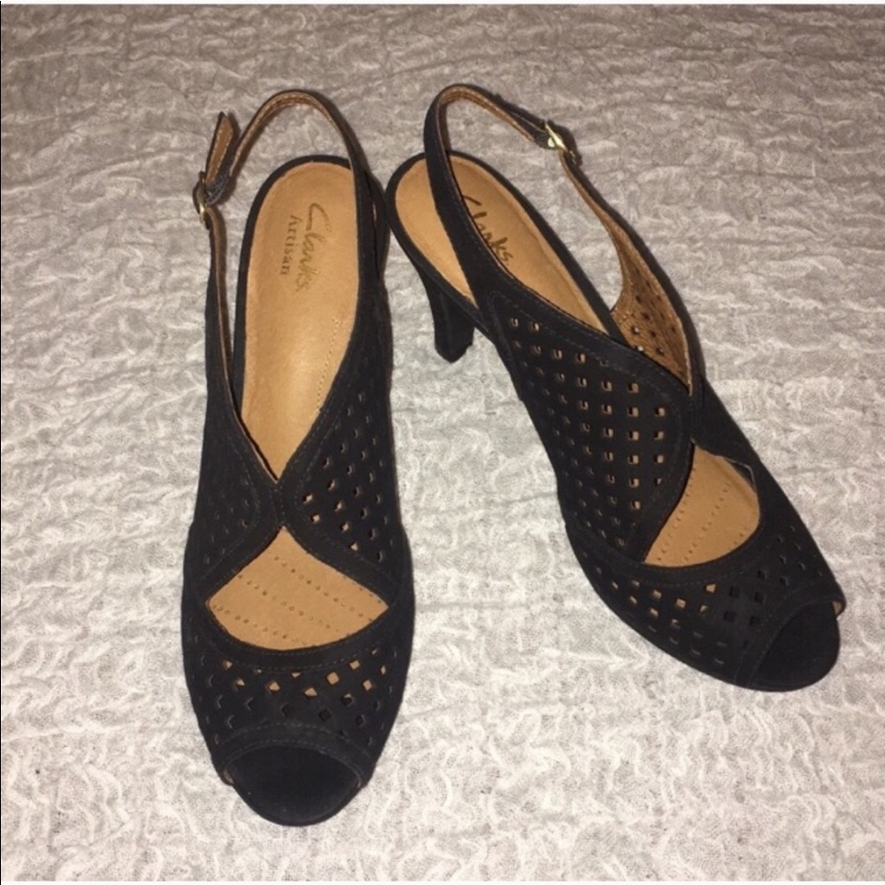 NWOT Clark’s Artisan Black Heels - 9